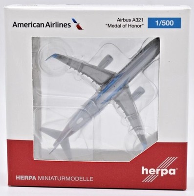 Herpa Wings American Airlines Airbus A321 Medal of Honor. 1:500. 537162