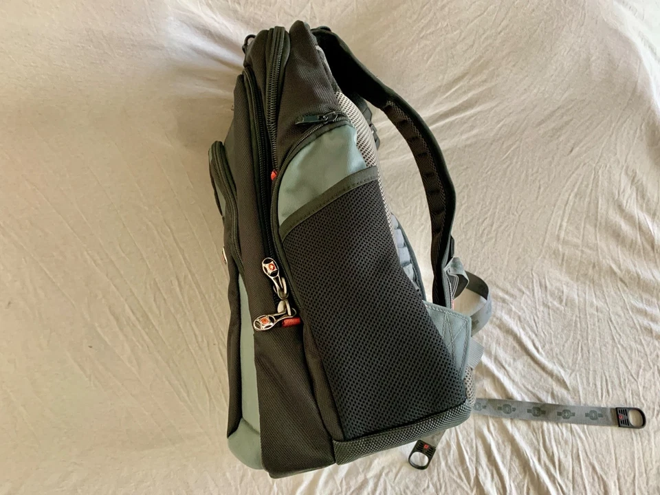 17 Zoll-Laptop/Notebook-Rucksack von Swissgear by Wenger – Modell Pegasus - Bild 4 von 4