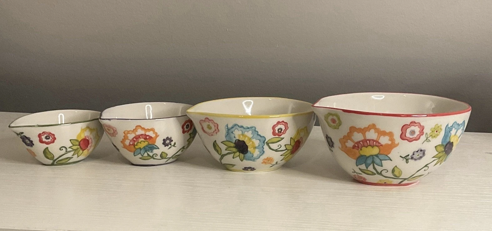 Vtg Pier 1 Nesting Measuring Cups Hand Painted Stoneware Floral Print Set of 4