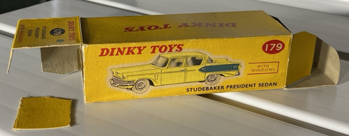 Dinky/179/Studebaker President/4-Dr Sedan/Light Blue & Navy/1:43/MIB/(T1-054) - Picture 11 of 16