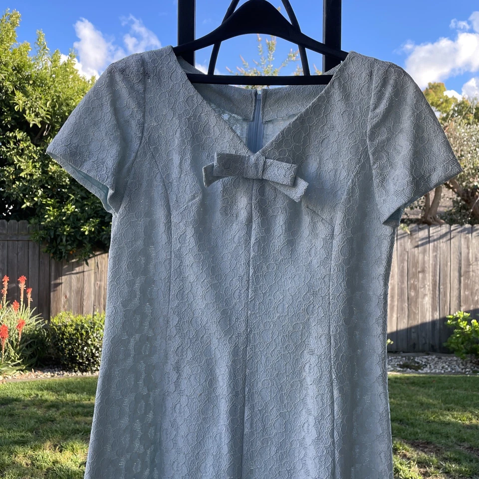 Vestido de fiesta vintage años 60 azul polvo encaje lazo delantero manga corta talla M/L Foto 2 de 3