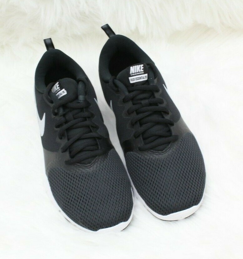 flex essential tr nike