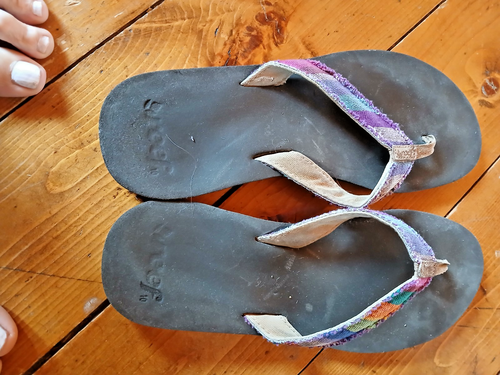 Ladies preowned REEF Thong Sandals, Size 10 - Picture 2 of 7