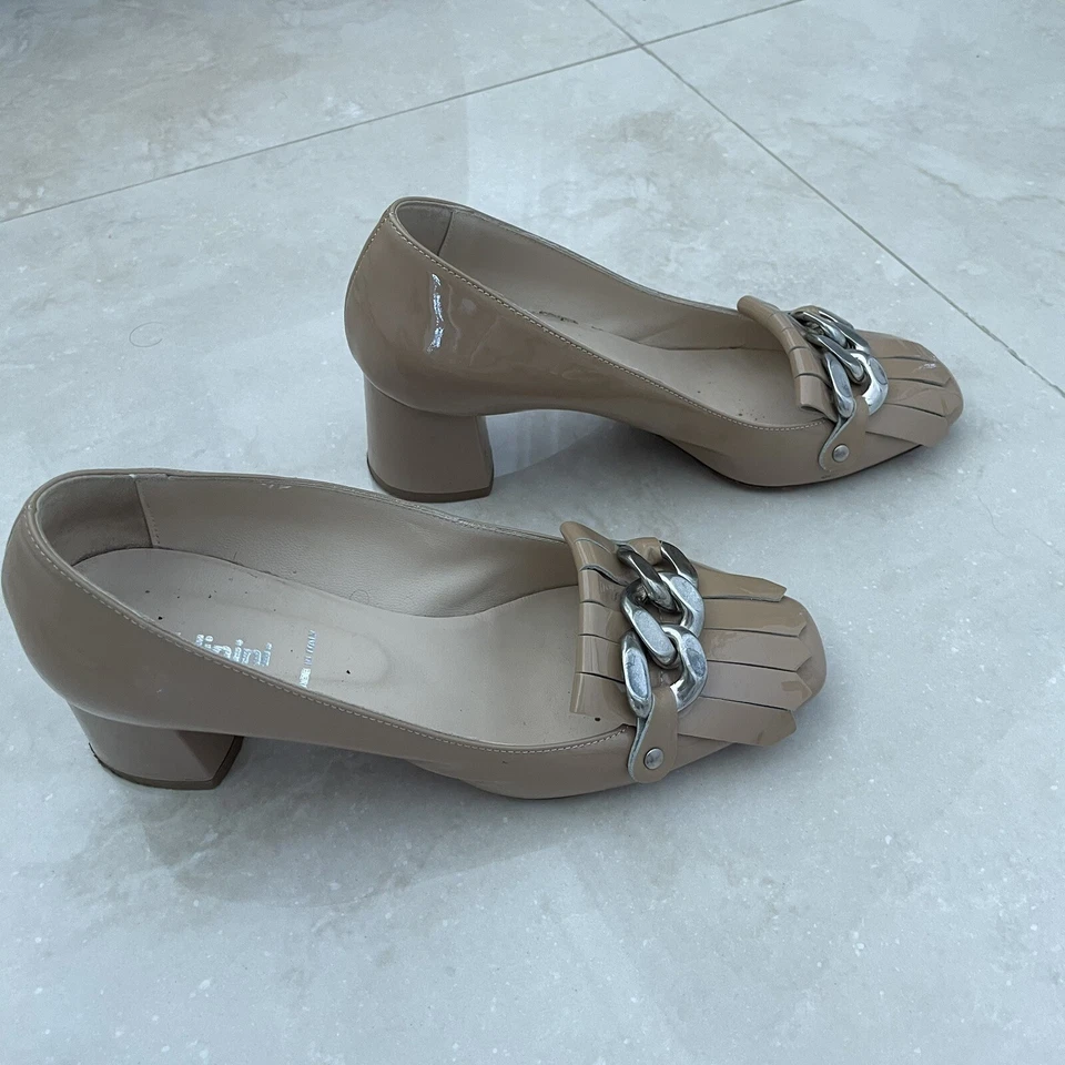 Baldinini Italy Womens Beige Patent Leather Metal Chain Shoes Size 38 - Image 4 of 4