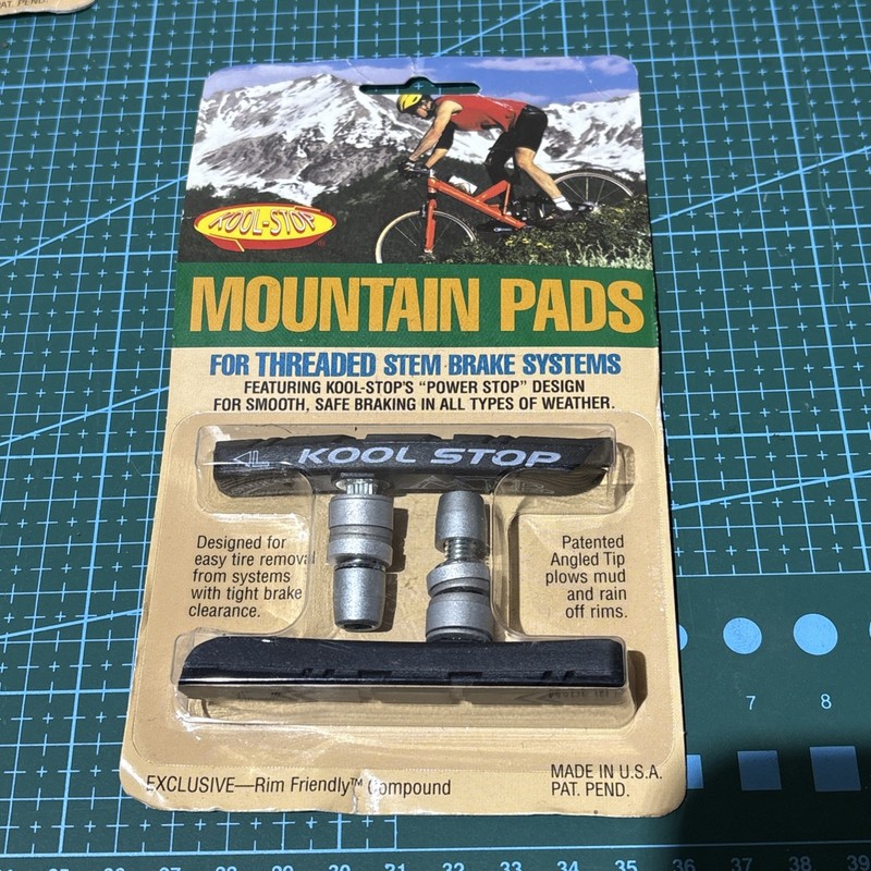 KOOL STOP MOUNTAIN PADS MTB BRAKE PADS - BLACK COMPOUND - NEW OLD STOCK