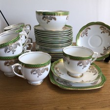 Roslyn Bone China Tea Set 8 Trios + Sugar Bowl Green Gold England