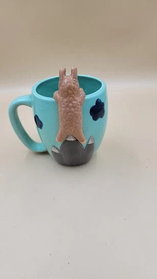 222 QUINTA TAZA DE CERÁMICA CON BABY LAMA ASOMÁNDOSE POR ENCIMA DEL BORDE MT/NUBE PINTADA Y 3D Foto 2 de 4