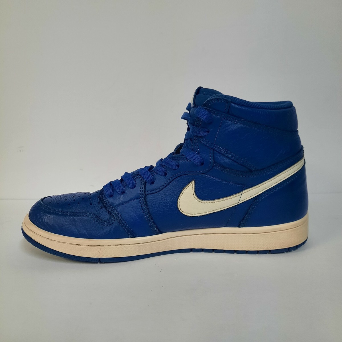 Nike Air Jordan 1 Retro OG High Hyper Royal Blue White He  display picture 2