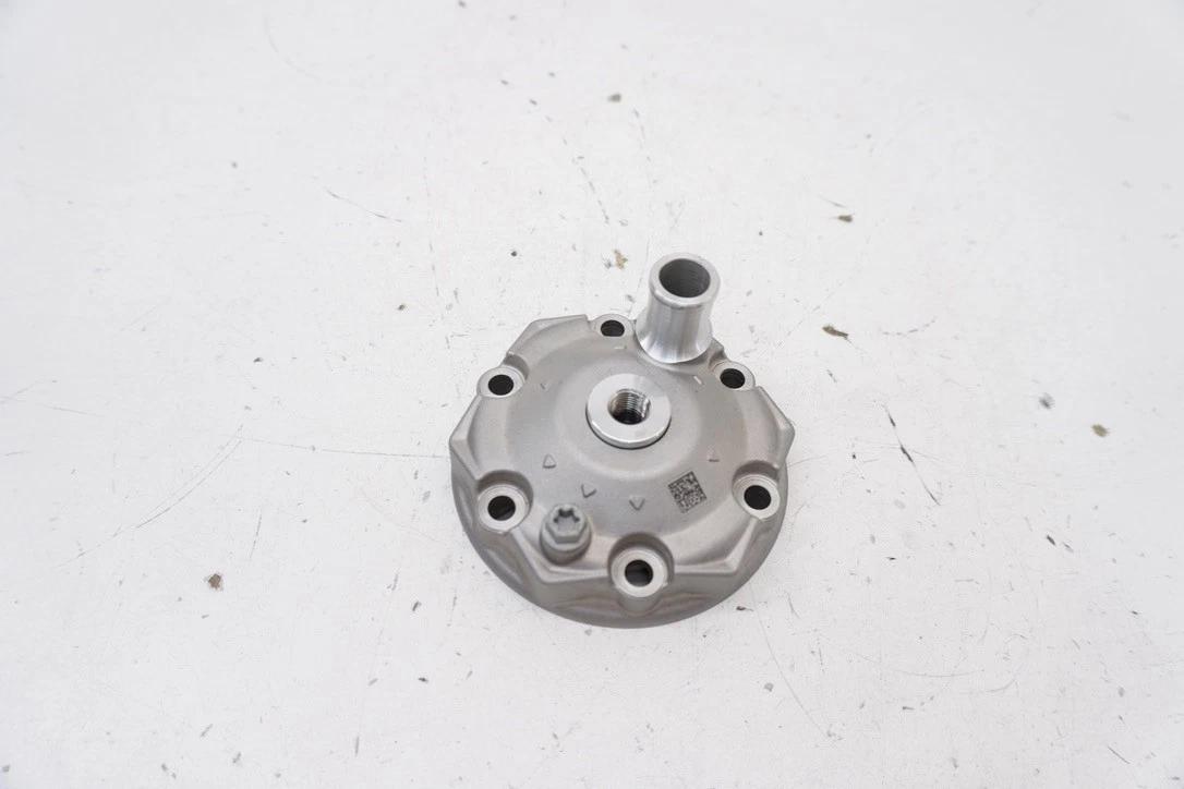 KTM 85 SX Cylinder Head OEM Top End Dome Cap Husqvarna Gas Gas 25-27 M10