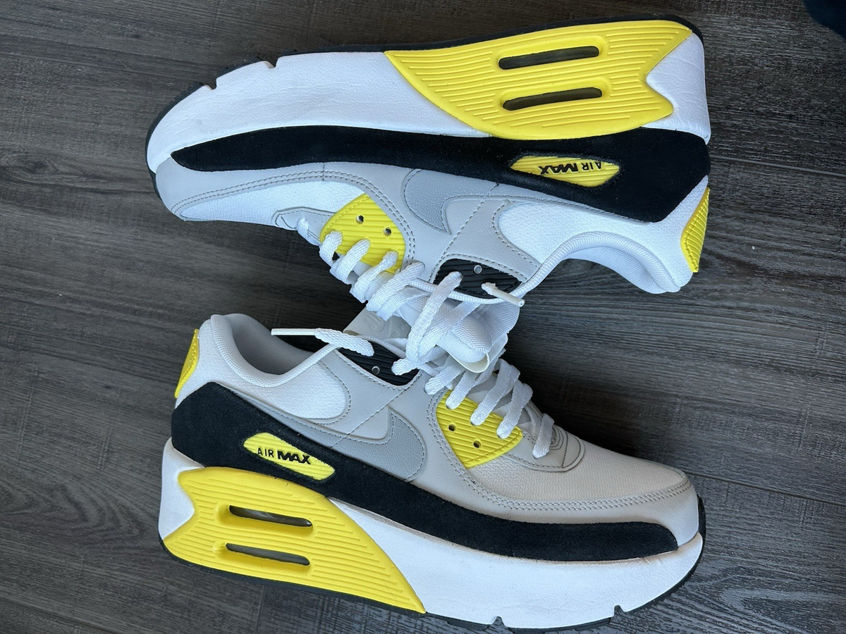 Nike Air Max 90 LV8 Womens Lift Yellow FD4328-105 Women 10/Men 8.5