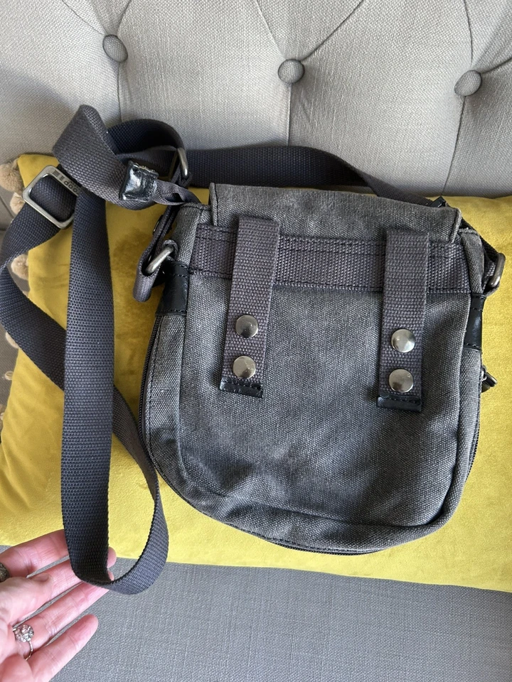 Troop London Heritage Canvas Across Body Bag Grey - New Without tags - Image 3 of 4