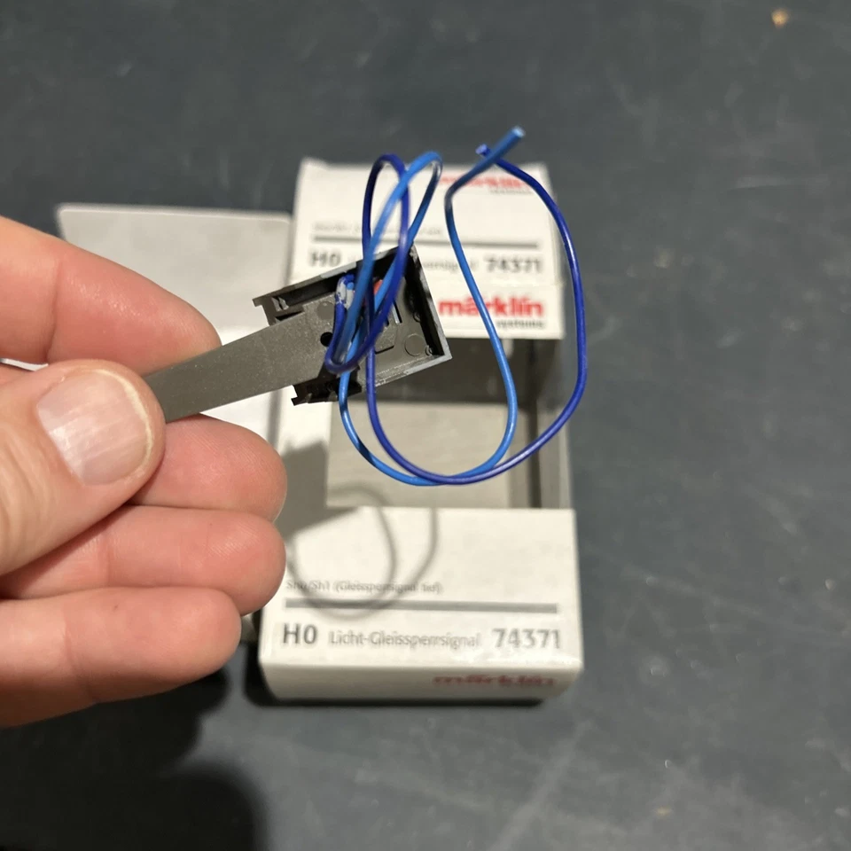 Marklin C Track Signal 74371  - Image 2 of 4