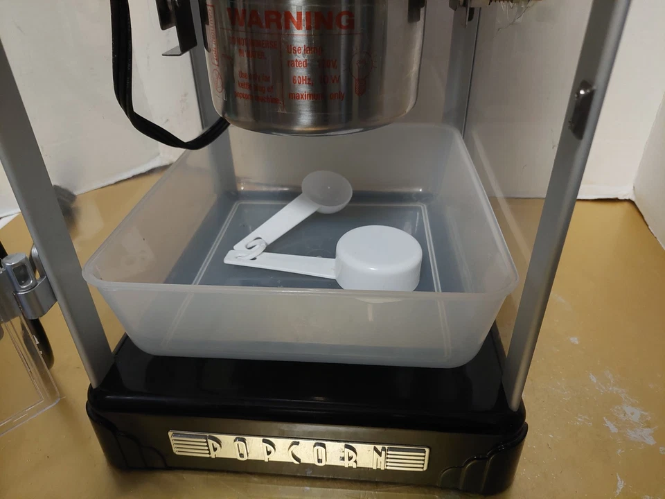 Great Northern Little Bambino 2.5 Oz Black Countertop Popcorn Popper Machine — 第 3/4 张图片