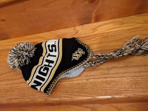 Winter Hat With Ear Flaps And Tassels 