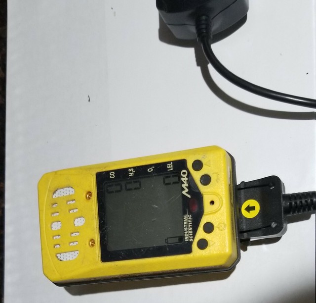 Industrial Scientific Corp MG140 Multi Gas Monitor *Tested with Charger