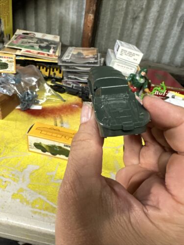 Rare Airfix HO-OO Scale, D.U.K.W. Military Vehicle, - With Box - Picture 3 of 16