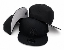 New York Yankees 9FIFTY Cap - NY MLB New Era 950 Hat - Black on Black Snapback