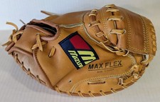 Mizuno MZC 1050 Pro Scoop Leather Youth Catcher Glove RH Throw Baseball Mitt