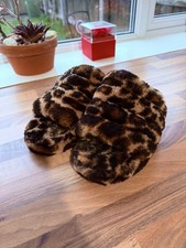 Genuine UGG Leopard Print Slippers Ladies Size 4