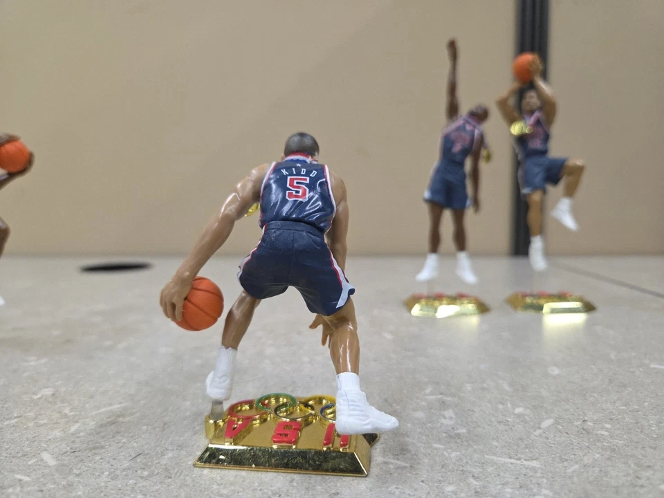 Lote de alineación inicial del equipo dorado olímpico de baloncesto de Estados Unidos 2000 Kidd Duncan Carter Foto 3 de 4