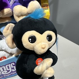 Fingerlings Black MONKEY WITH SOUND 9" Plush STUFFED ANIMAL Toy NEW