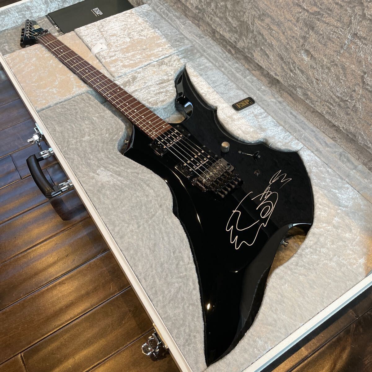 Electric Guitar ESP GEKI-TETSU Model Versailles Black SN