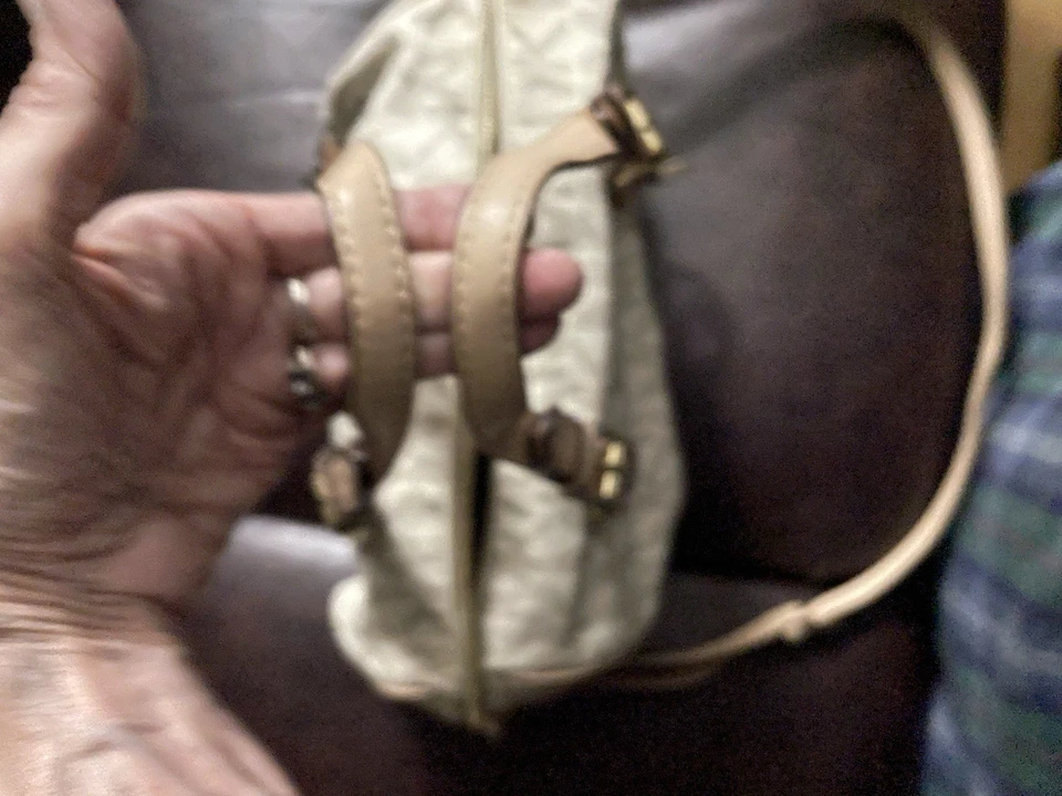 NUEVO Bolso de Mano Grande Michael Kors Kenly para Mujer - Crema Clara y Cuero Foto 4 de 4