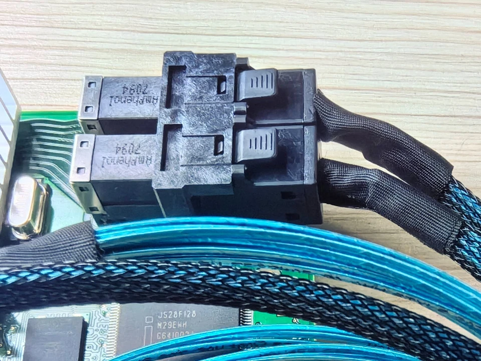 Fujitsu LSI SAS3008 9300-8i HBA Controller 12Gbps IT Mode ZFS TrueNAS+8643 cable - Bild 2 von 4