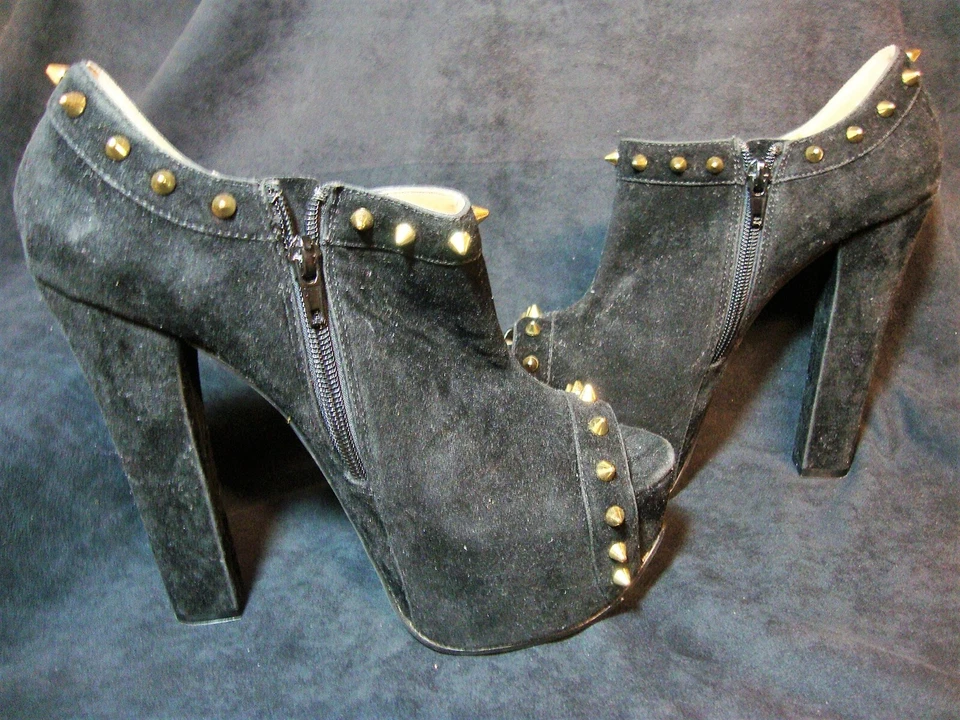 EUC Luichiny 8/38 Black Faux Suede "Mighty Miss" Platform Block Heel Stud Boots - Image 3 of 4