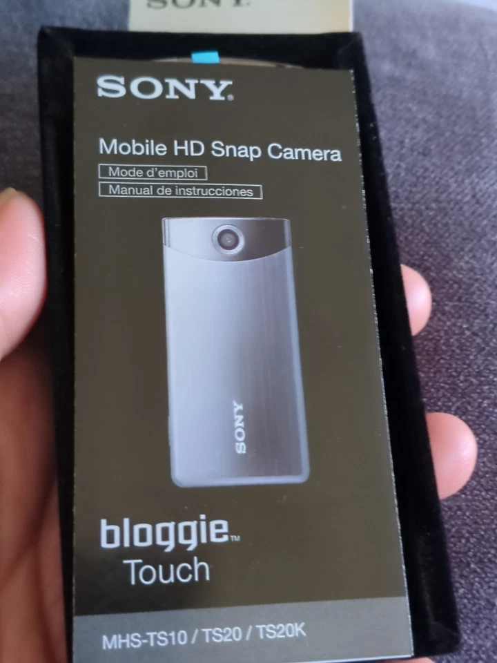SONY HD Snap Camera Bloggie Touch MHS - T 10/ TS20/ TS20K Video Camera New - Image 4 of 4