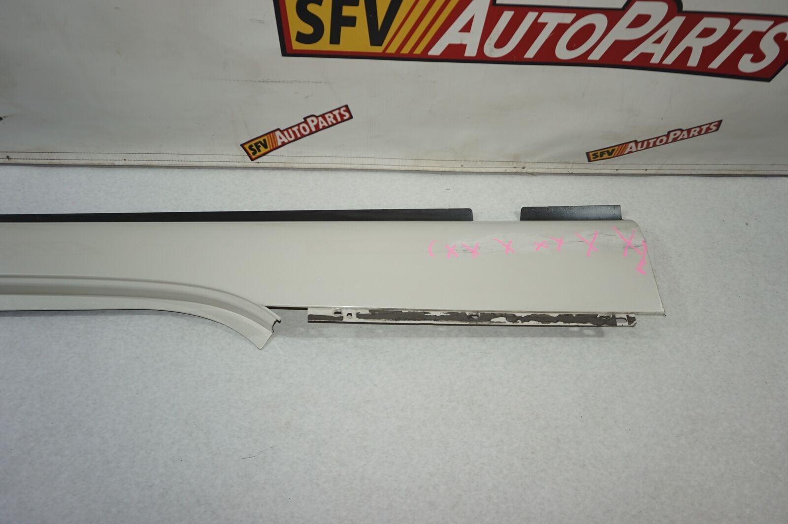 Bentley Continental GT 2006-2010 RIGHT Rocker molding P/N 3W7853852