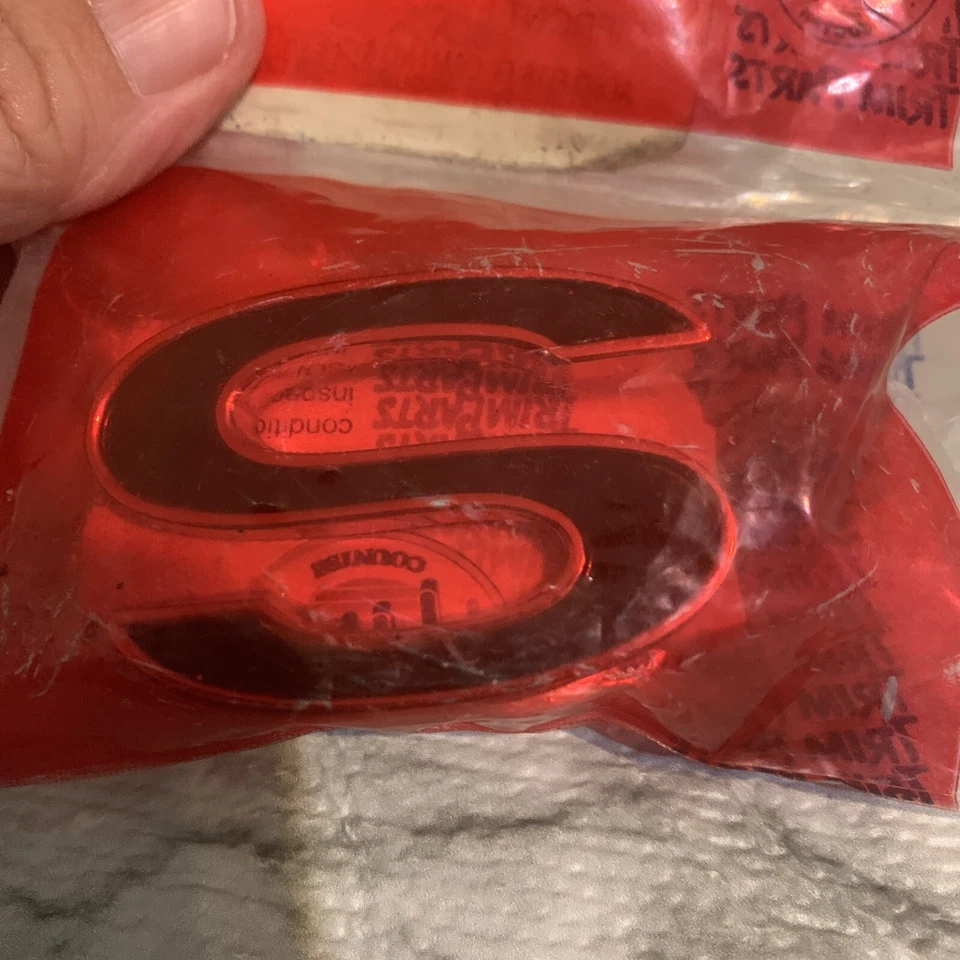 Emblema de guardabarros SS cromado negro para Chevrolet El Camino y Chevelle 1969-1972 Foto 3 de 4