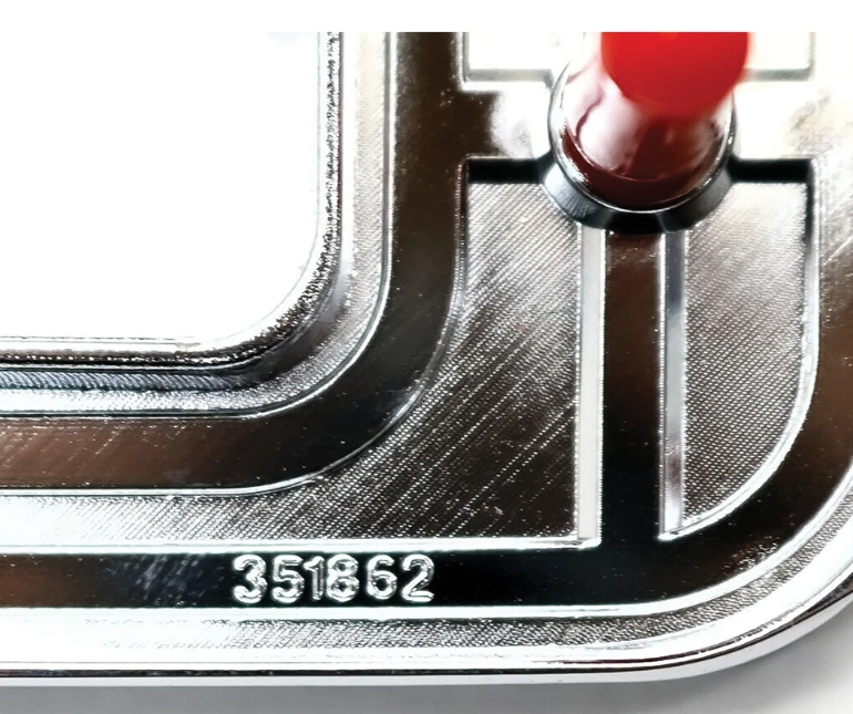 Trim Parts Tailgate Emblem 1975-1980 GMC Trucks With Brushed Aluminum Tailgate Foto 4 de 4