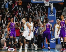 Elena Delle Donne Chicago Sky Signed 8x10 Photo Autographed PSA/DNA COA ITP 75
