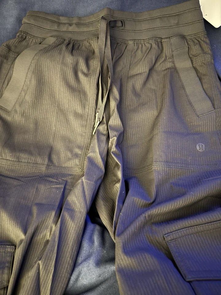 Jogger de carga de tiro medio ajuste relajado Ance Studio Foto 2 de 4