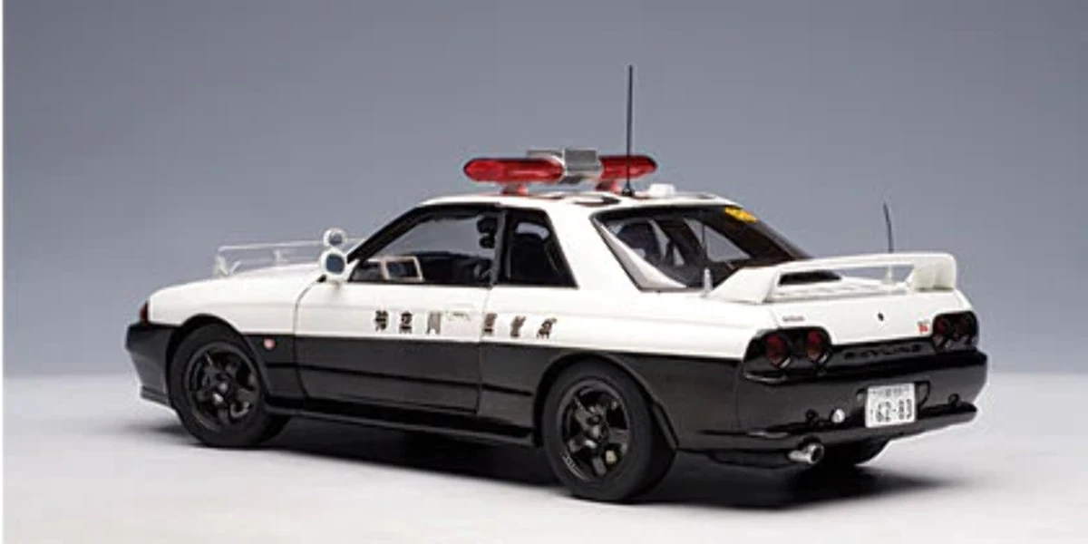 AUTOart Police Division Nissan Skyline R32 GTR Police Car 520 