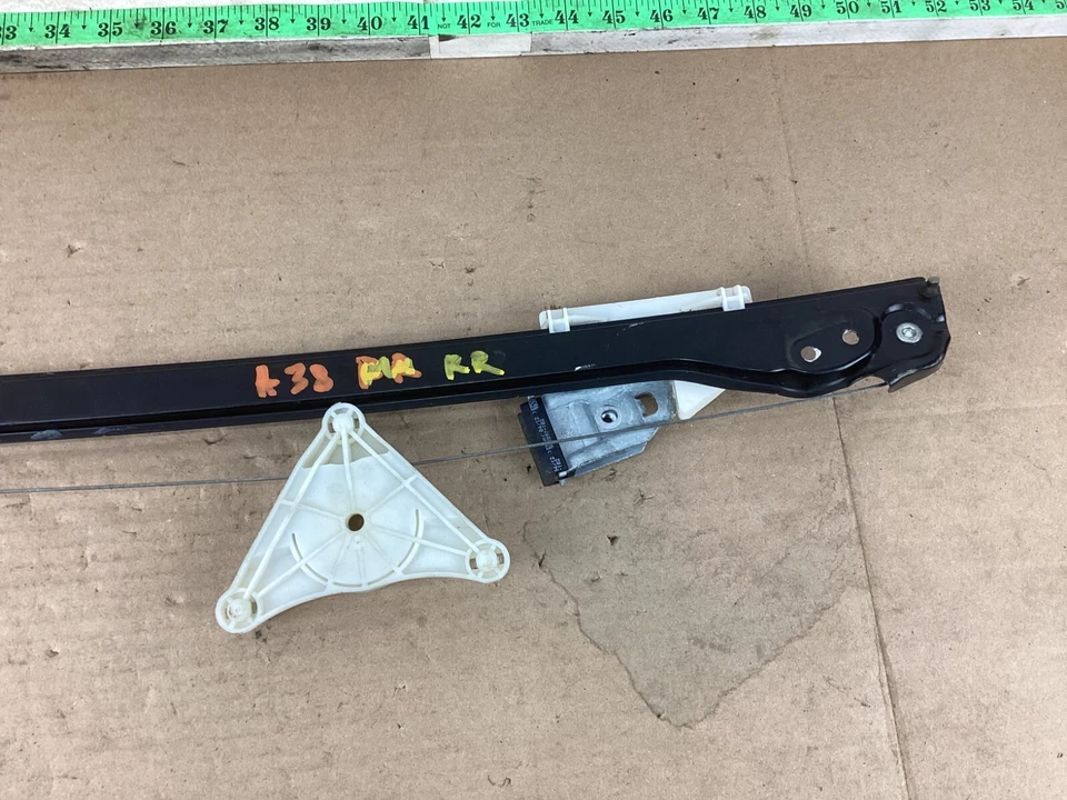 Regulador de ventana de puerta trasera derecha Mercedes-Benz GL450 2006-2013 993693107 FABRICANTE DE EQUIPOS ORIGINALES Foto 3 de 4