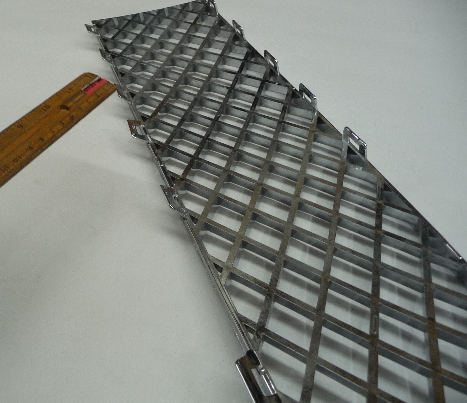 20-22 Bentley Continental GT Right Side Inner Bumper Grille 3SD807676A OEM