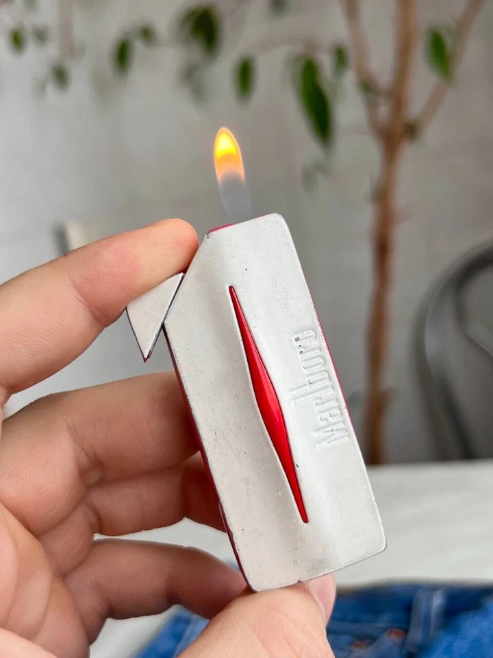 90s Vintage MARLBORO CIGARETTES METAL LIGHTER Geometric Steel Metal White Y2K - Image 2 of 4