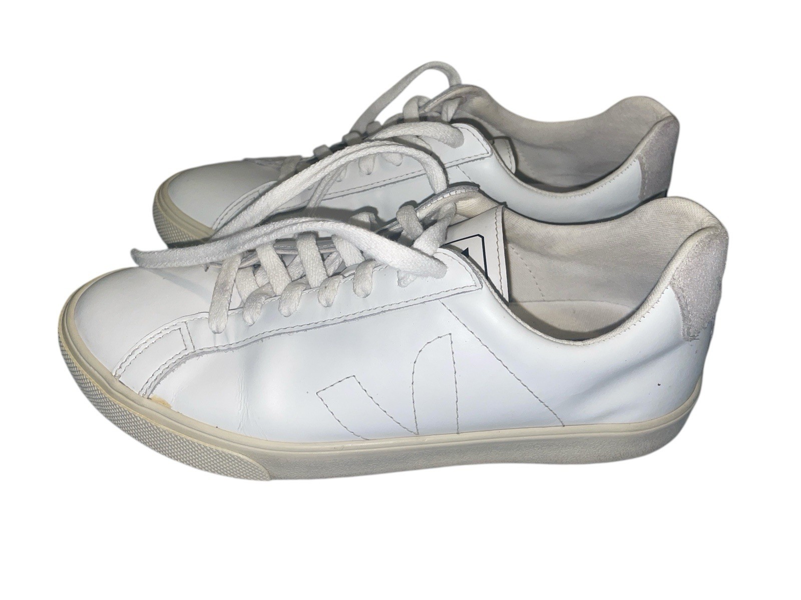 VEJA  Women’s Low Esplar Leather Lace-Up Sneakers | White Size 7