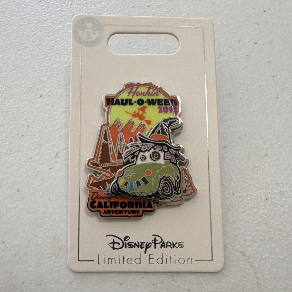 ディズニー キャデラック ピンバッジ　未使用 25+ Cars Disneyland/DCA Patches & Pins (1968-Now) for sale