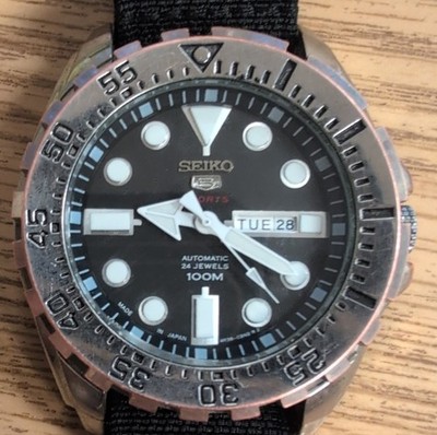 Rare Seiko 5 Sports SRP247 ''Bottle Opener'' Automatic   4R36 Hacking