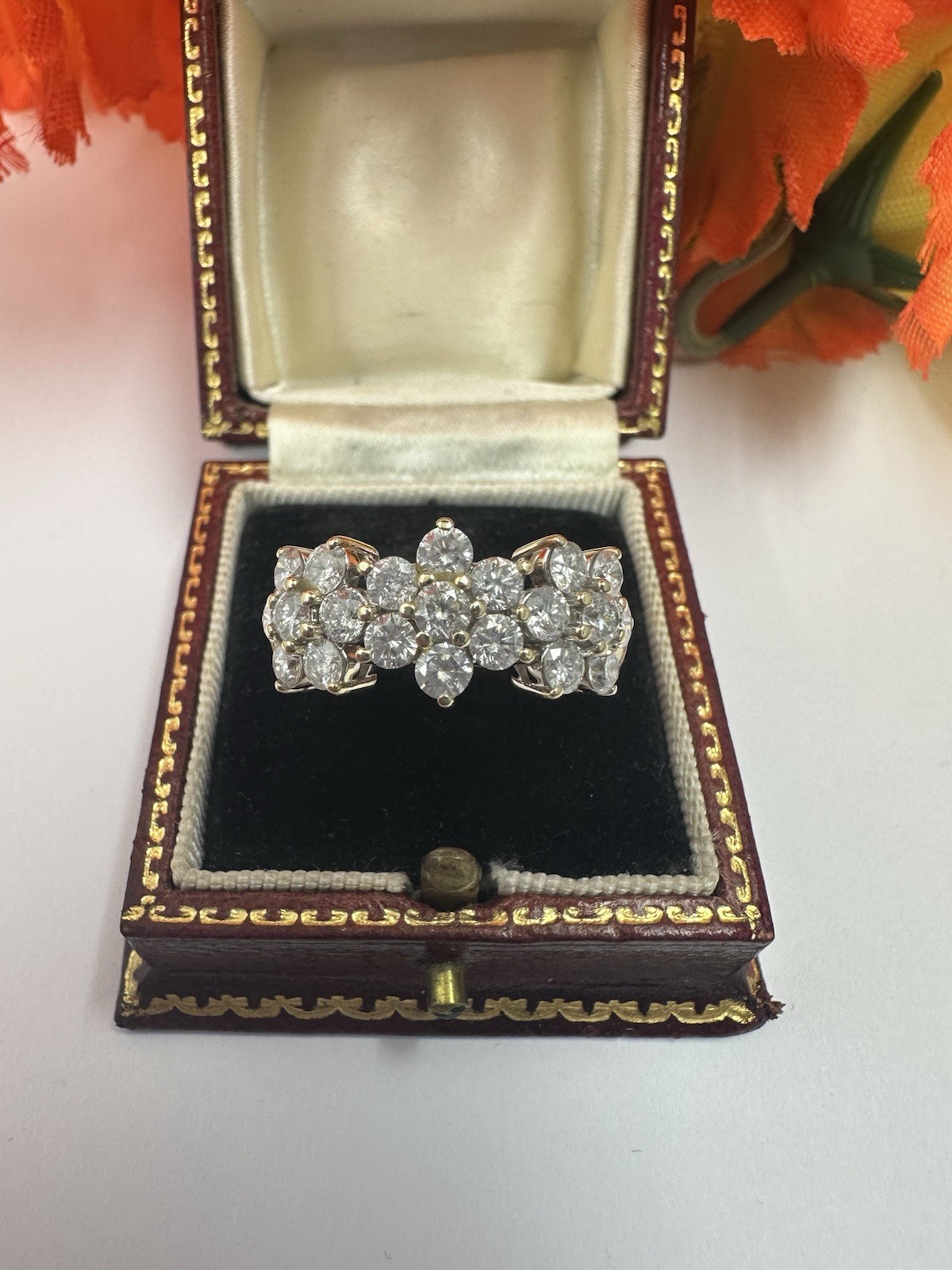 Stunning 2.10ct 14k Gold Tripple Daisy Cluster Ring