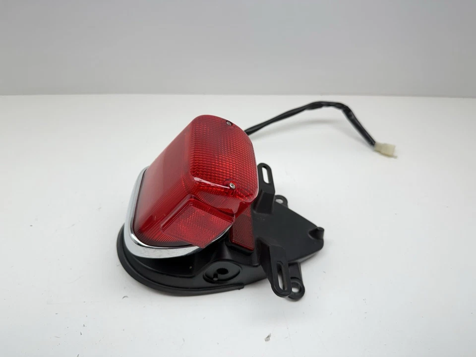 2008 Yamaha Vino Classic XC50 50 Tail Brake Light Taillight OEM - Image 3 of 4