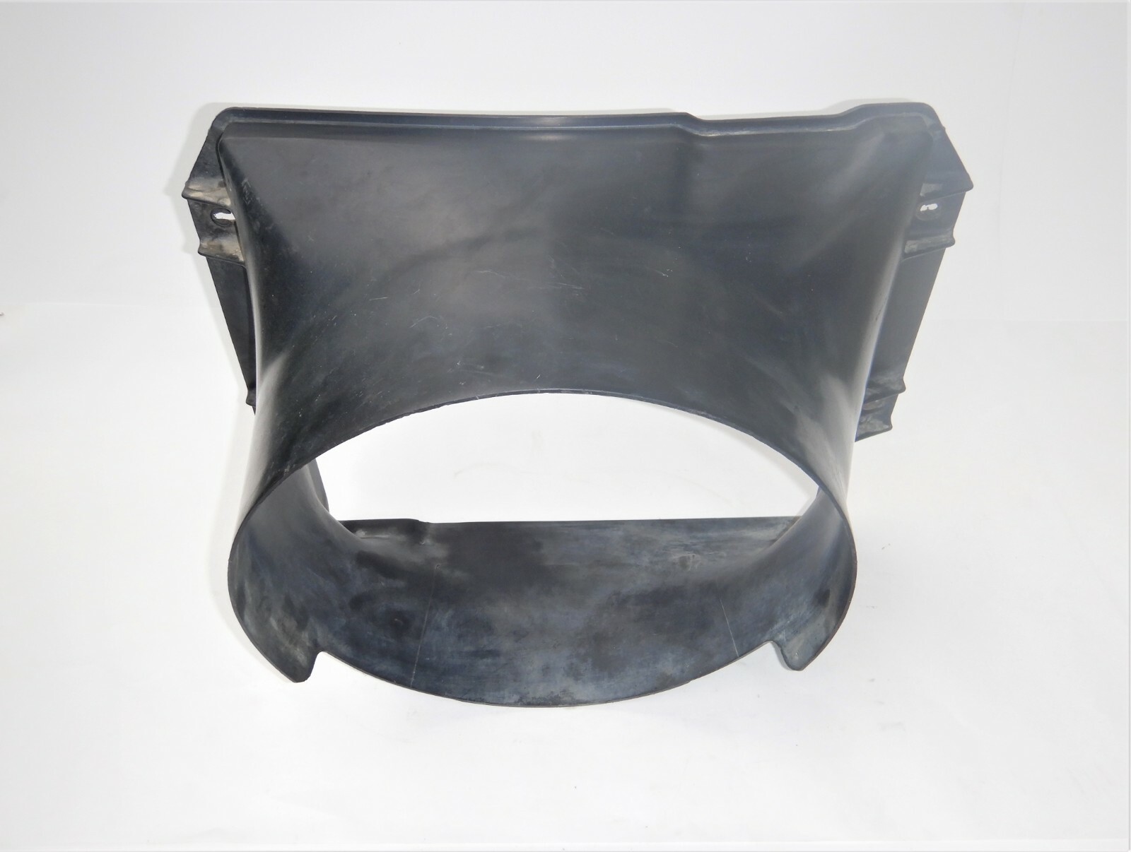 Jeep Wrangler YJ 8795 4 Cylinder 2.5 Cooling Fan Radiator Shroud