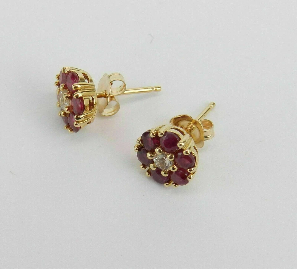 Pendiente de flor de corte redondo de 1 quilate rubí rojo genuino chapado en oro amarillo de 14 k plateado Foto 4 de 4