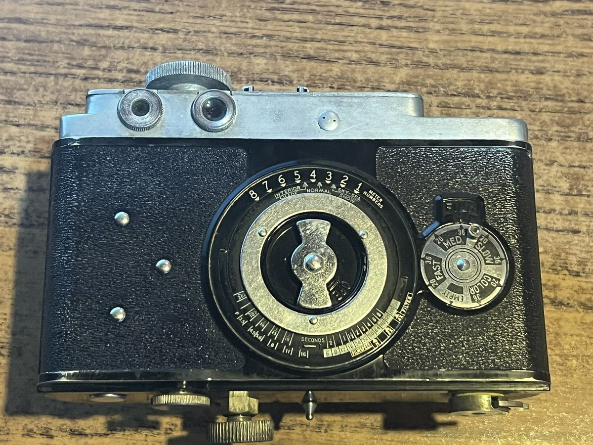 Vintage - Universal Automatic Buccaneer 35mm Film Camera with 50mm