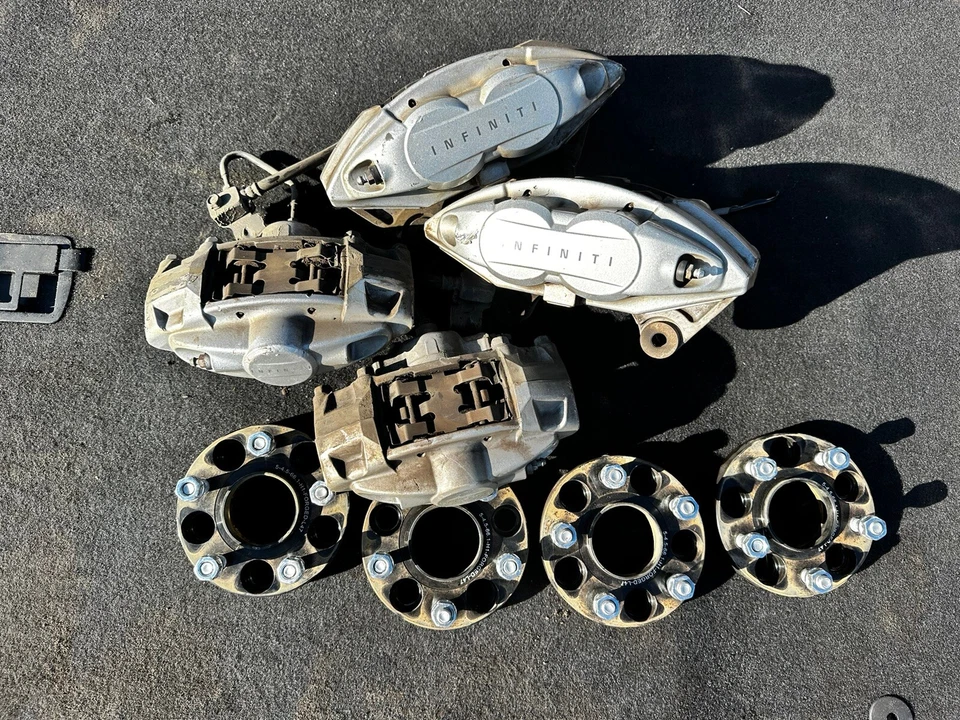 🛑 2008-2020 Infiniti Nissan Akebono SET Sport Brake Calipers OEM Silver - Image 4 of 4