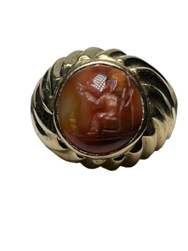 ANTIQUE 14K GOLD RING WITH AN ANCIENT AGATE INTAGL