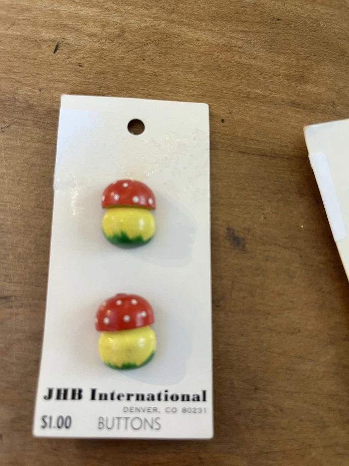 2 Packs Vintage JHB Wood Buttons Mushrooms Red Cap Yellow Stem Green Grass 5/8" - Image 4 of 4